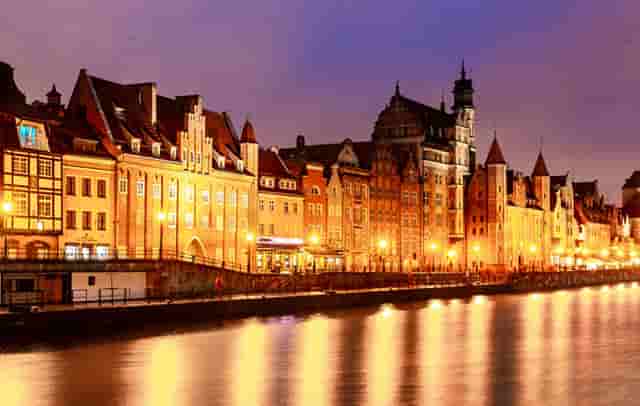 东方时尚驾校科二倒车入库技巧(东方时尚驾校倒车入库视频)